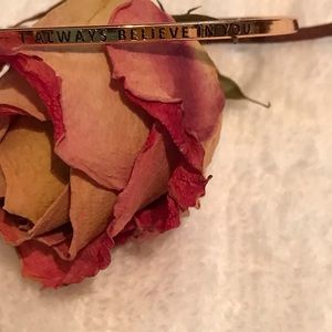 💥Rose Gold Inspiration Bracelet💥